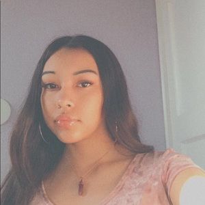 Meet your Posher, Gabriela